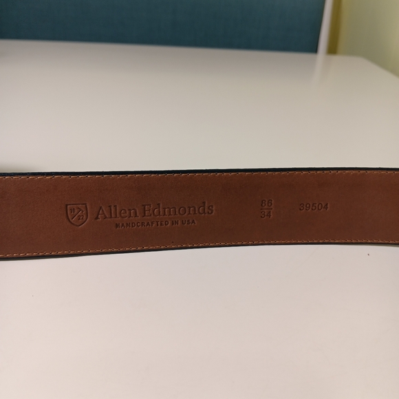 Allen Edmonds Wide Basic Suede Belt Mens 34 Navy Leather USA NWT - Picture 4 of 10
